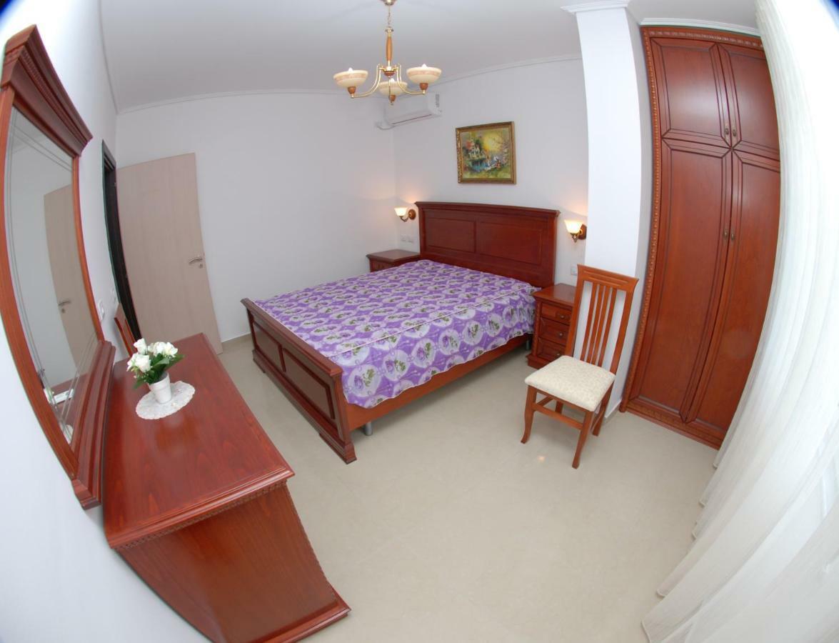 Erti'S Apartments Saranda Extérieur photo