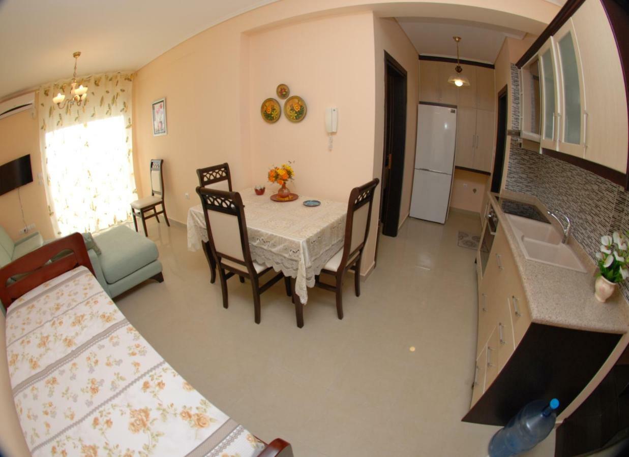 Erti'S Apartments Saranda Extérieur photo